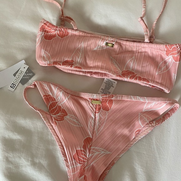 Roxy Bathing Suit Bundle - Picture 5 of 5